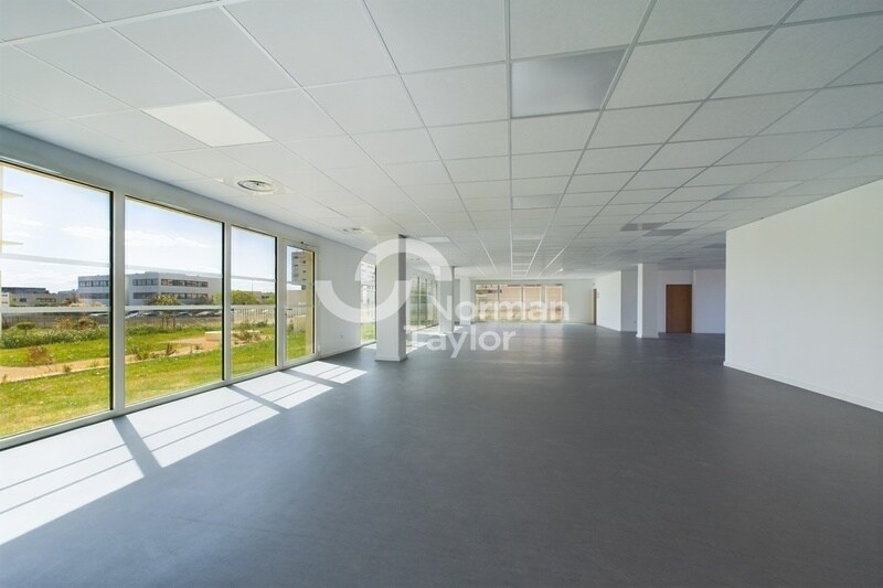 Office in Montpellier for lease - Building Photo - Image 1 of 18