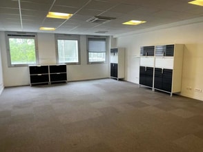 Office in Saint-Maur-des-Fossés for lease Interior Photo- Image 1 of 7