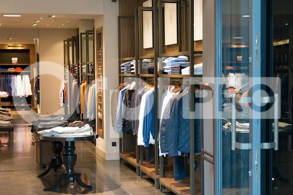 Retail in Beauvais for lease Interior Photo- Image 1 of 6