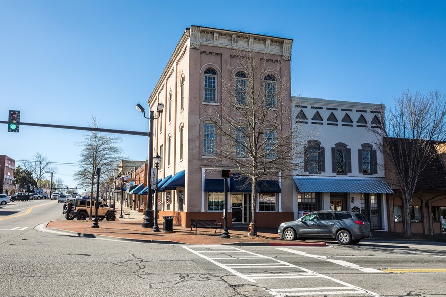 101 S Wall St, Calhoun, GA for sale - Primary Photo - Image 1 of 1