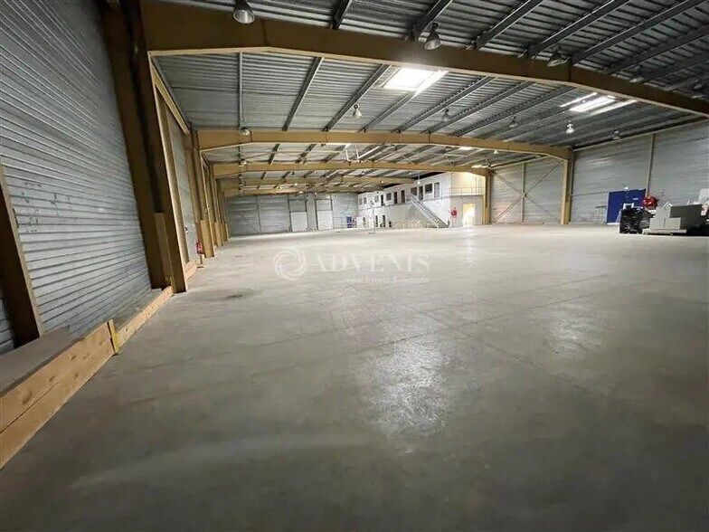 Flex in Sablé-sur-Sarthe for lease - Building Photo - Image 2 of 8