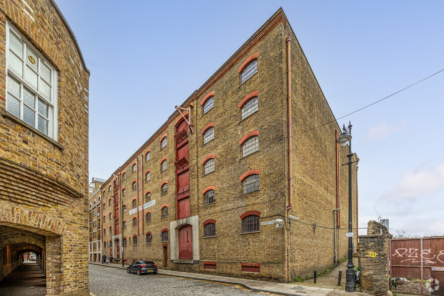 118-120 Wapping High St, London for sale - Primary Photo - Image 1 of 1