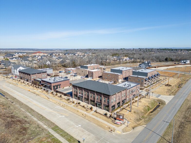 9101 Ra Young Jr Dr, Fort Smith, AR for sale - Building Photo - Image 3 of 11