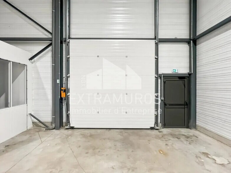 Flex in Beauvallon for lease - Interior Photo - Image 3 of 6