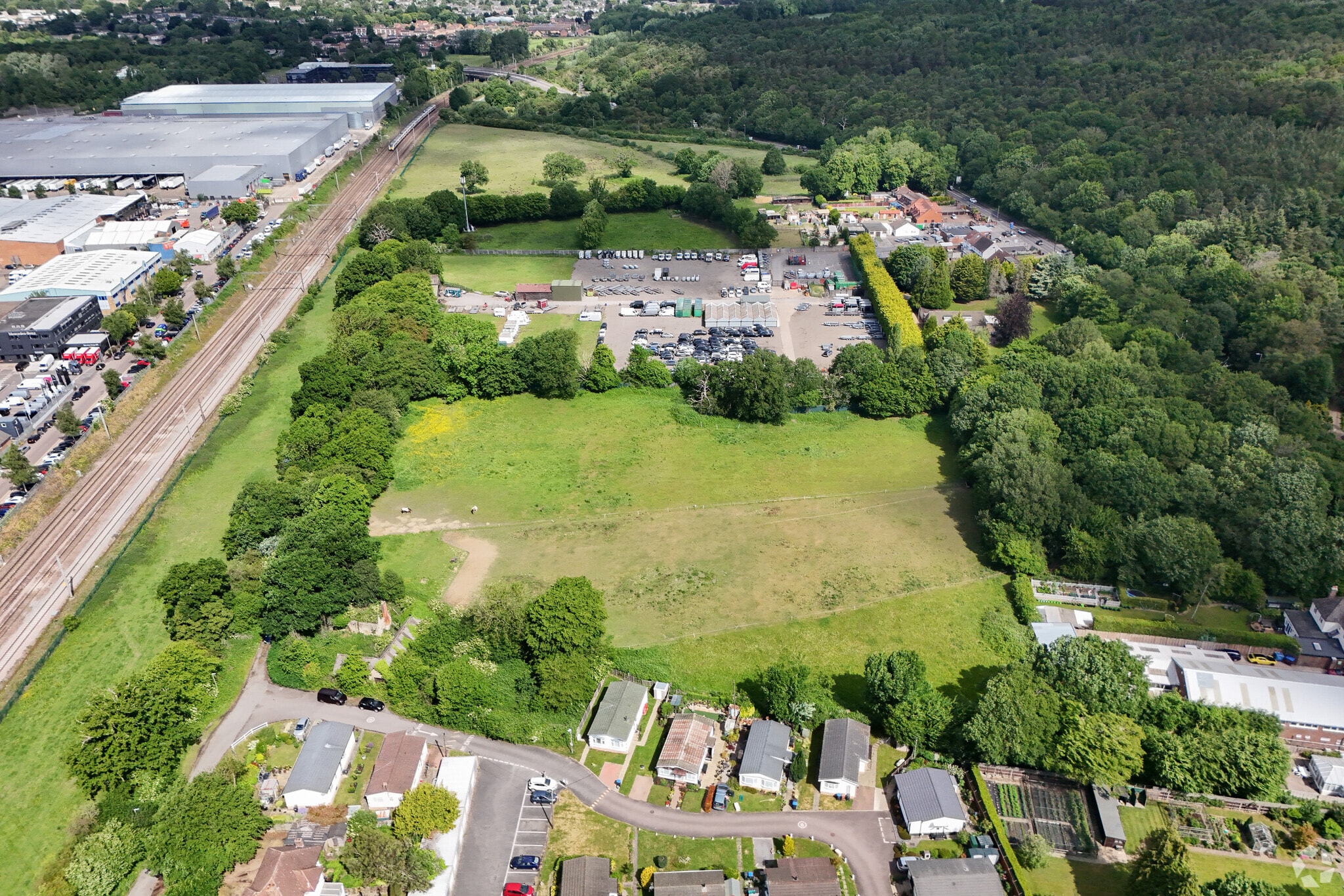 5 Great North Rd, Hatfield for lease Primary Photo- Image 1 of 10