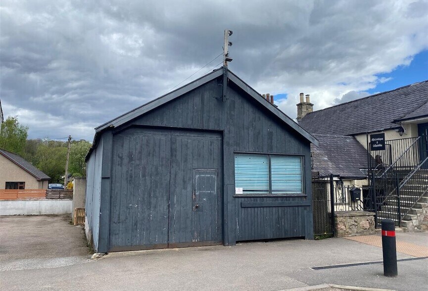106 High St, Aberlour for sale - Primary Photo - Image 1 of 1