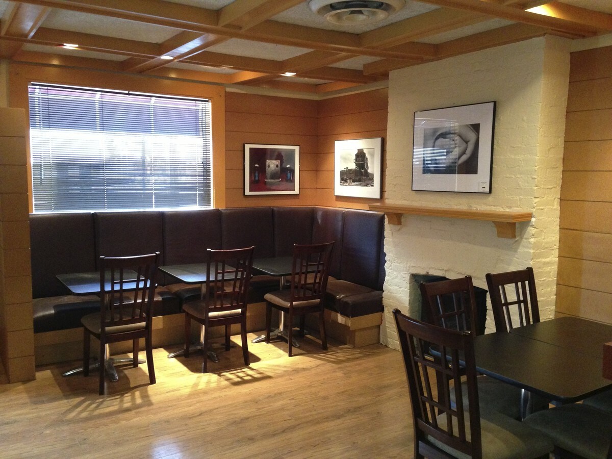 5884 Ellsworth Ave, Shadyside, PA 15232