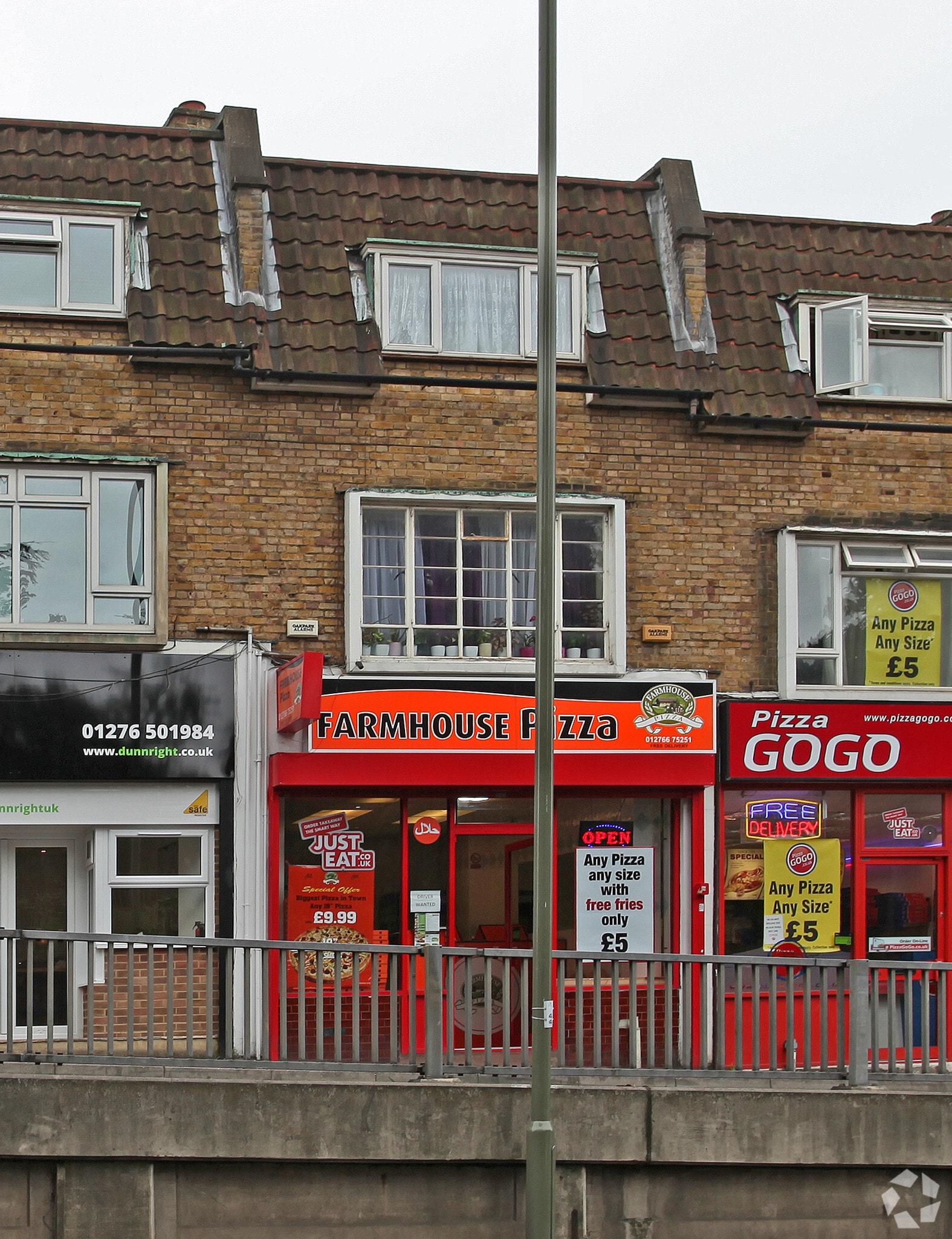 337 London Rd, Camberley for sale Primary Photo- Image 1 of 1