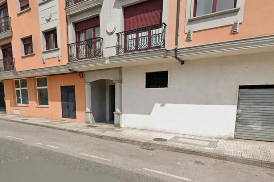 Retail in Foz for sale - Building Photo - Image 2 of 6
