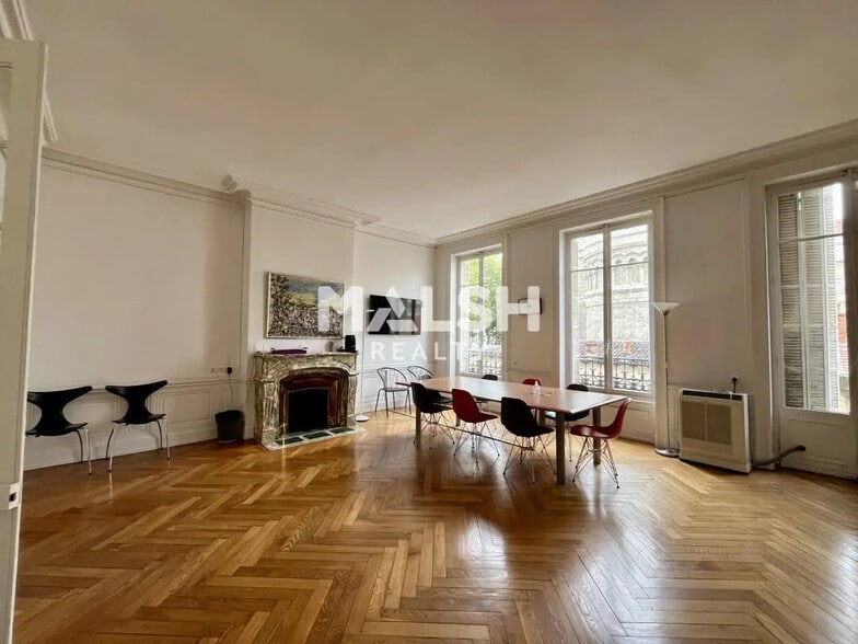 Office in Lyon for sale - Interior Photo - Image 3 of 16