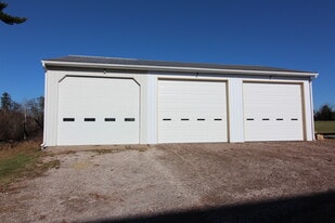 GARAGE/STORAGE/WAREHOUSE - Warehouse