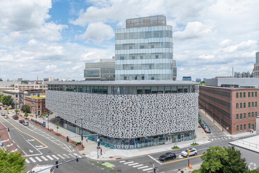 181 Massachusetts Ave, Cambridge, MA for lease - Primary Photo - Image 1 of 6