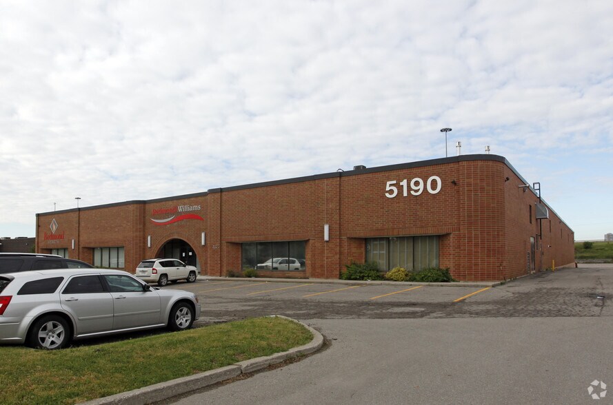 5190 Timberlea Blvd, Mississauga, ON for sale - Building Photo - Image 2 of 2