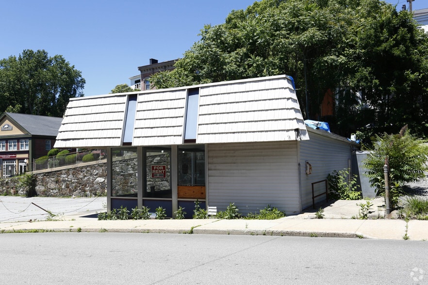 16 Main St, Norwich, CT 06360