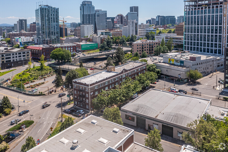 1539-1541 W Burnside St, Portland, OR for lease - Aerial - Image 1 of 51