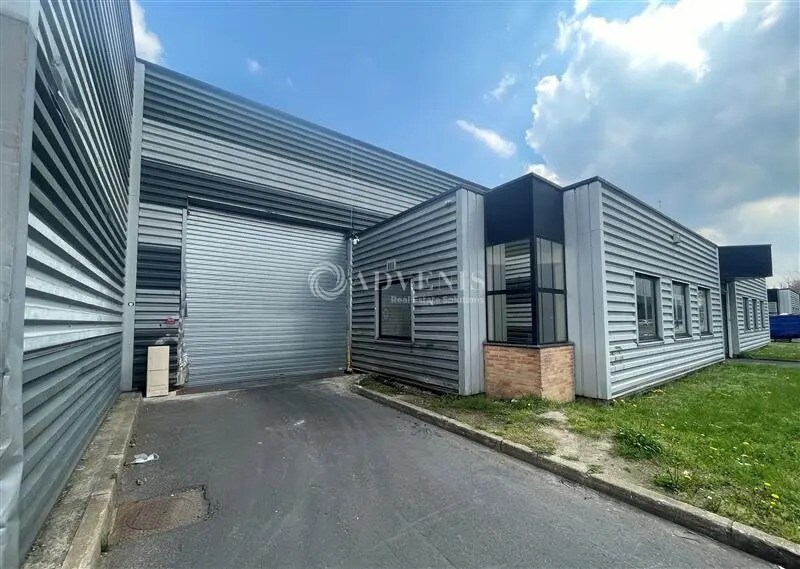 Flex in Le Bourget for lease - Building Photo - Image 1 of 9