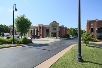 1489 E 15th St, Edmond, OK for lease Building Photo- Image 1 of 2