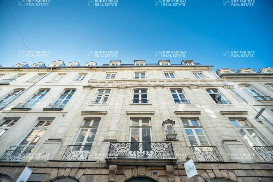 Office in Rennes for lease - Building Photo - Image 1 of 7