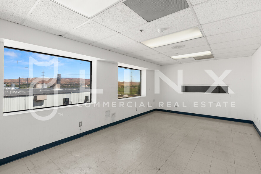 188 N 3050 E, Saint George, UT for lease - Building Photo - Image 3 of 7