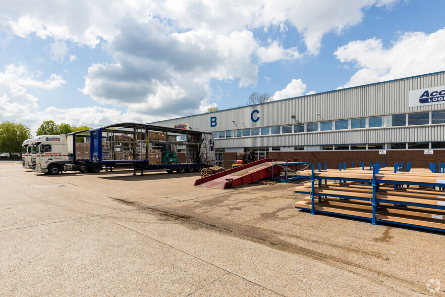 Brunel Rd, Totton for lease - Building Photo - Image 3 of 3