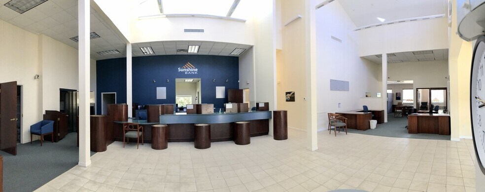 6004 26th St W, Bradenton, FL for sale - Interior Photo - Image 1 of 1