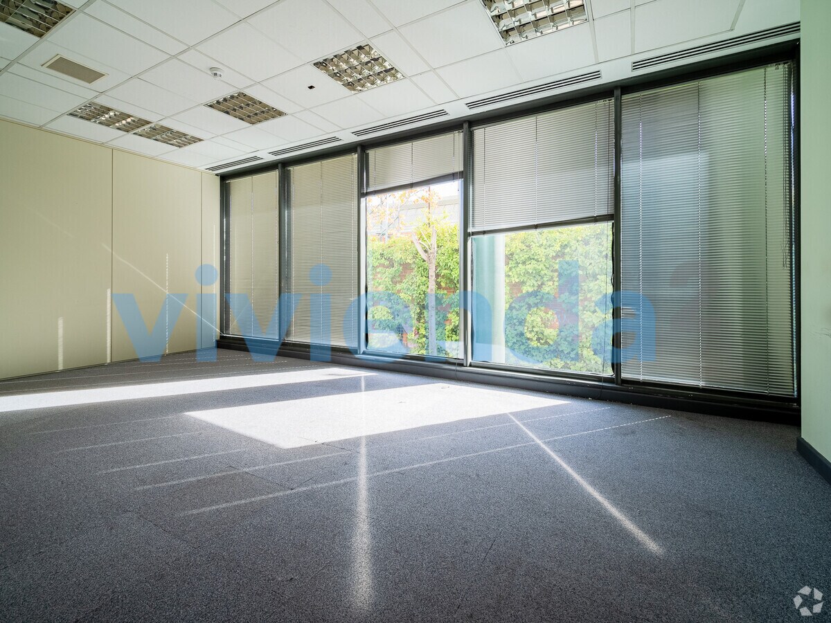 Madrid, MAD 28037 -  -  - Interior Photo - Image 1 of 12