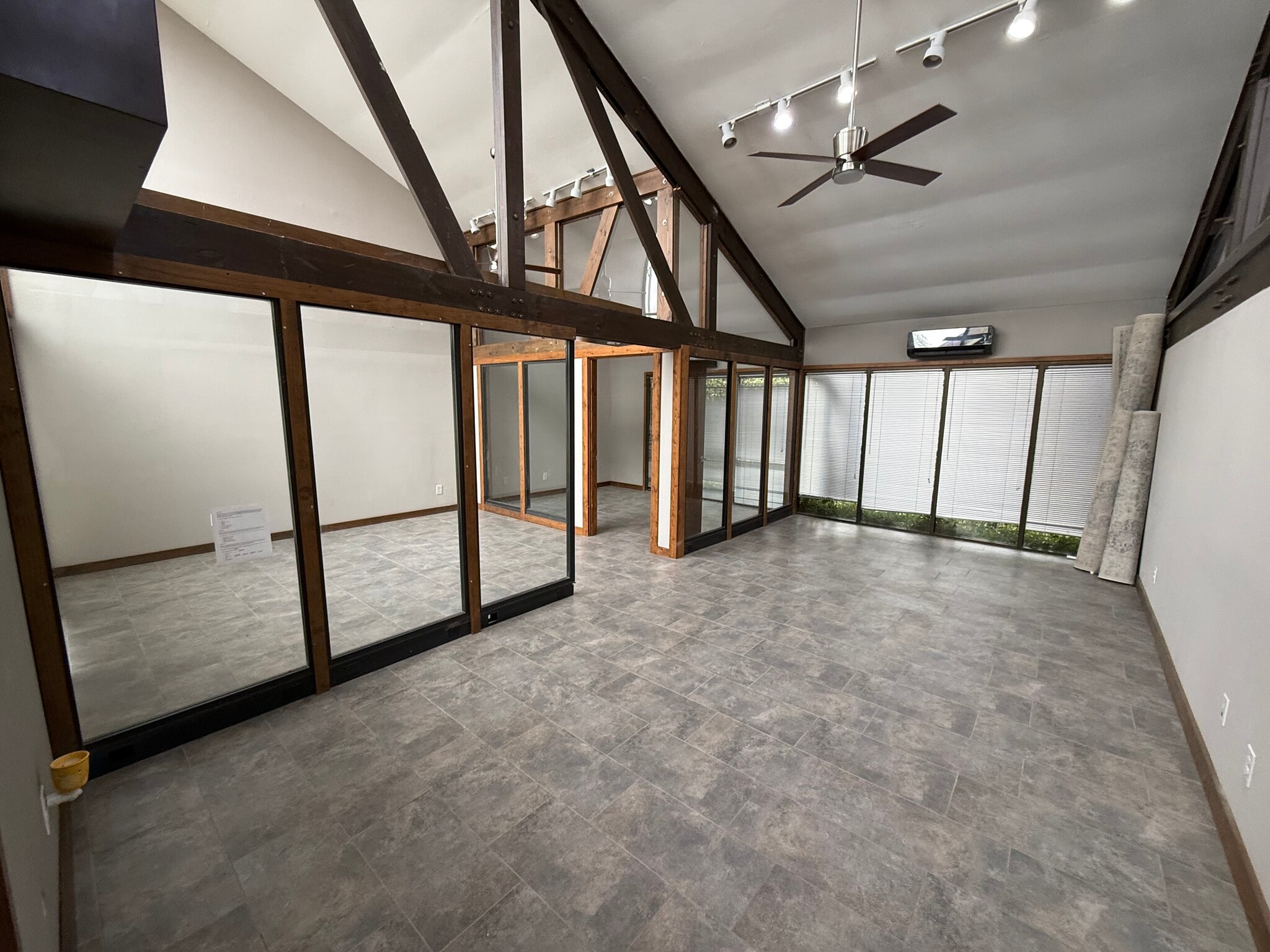 18935 N I-45, Spring, TX for lease Interior Photo- Image 1 of 1