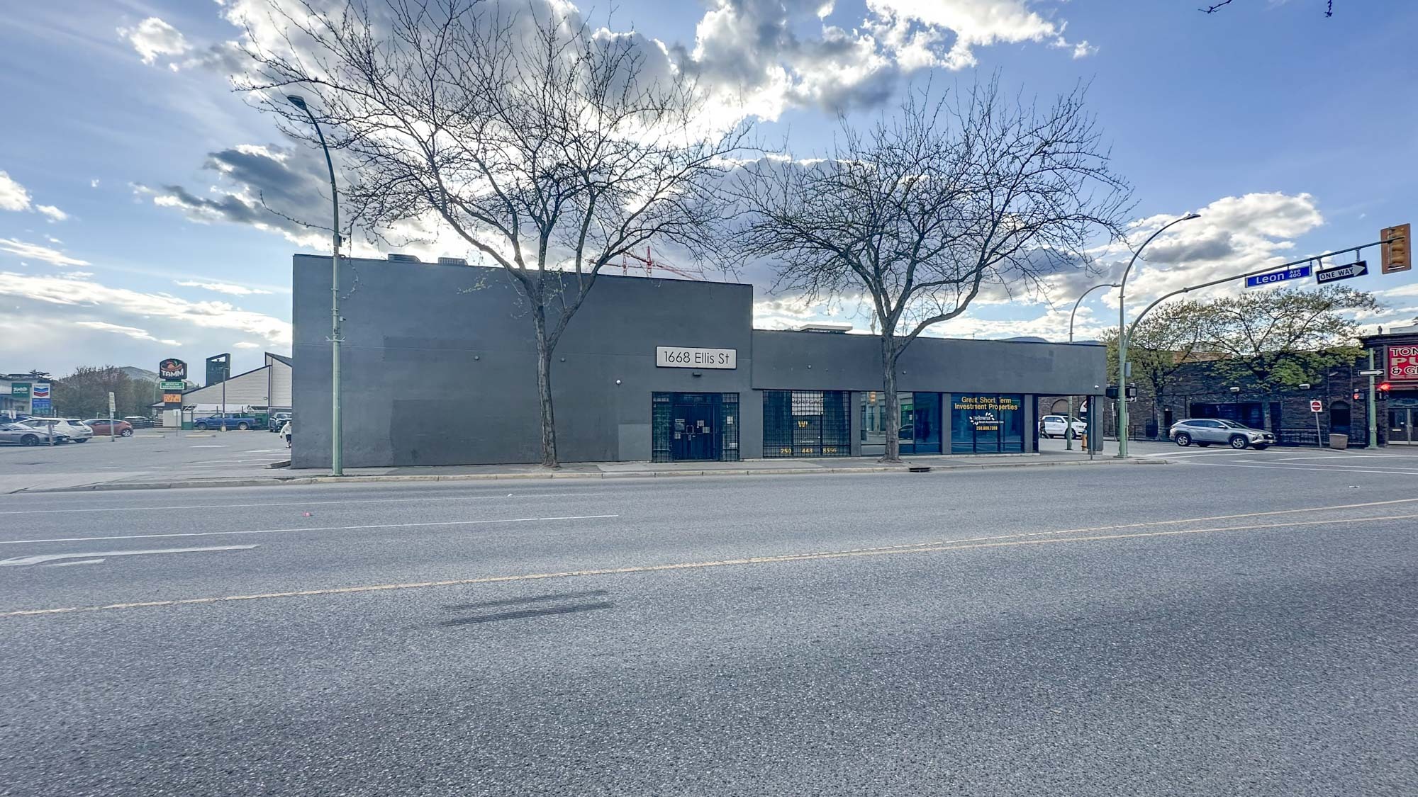 1668 Ellis St, Kelowna, BC for lease Building Photo- Image 1 of 4