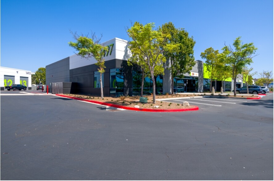 1491 Poinsettia Ave, Vista, CA for lease - Building Photo - Image 1 of 11