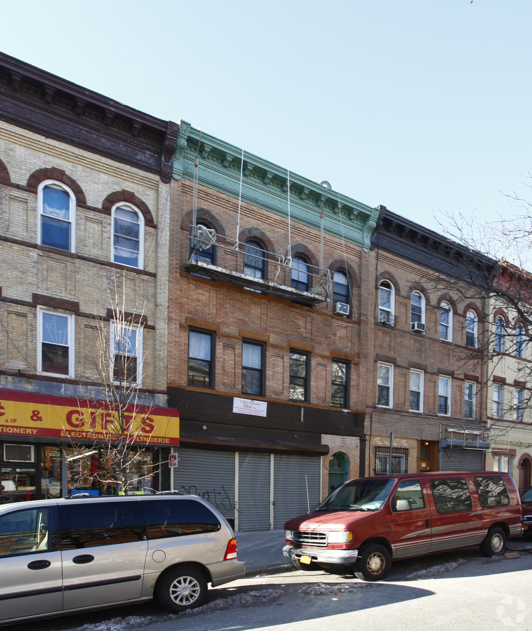 160 Irving Ave, Brooklyn, NY for sale Primary Photo- Image 1 of 1