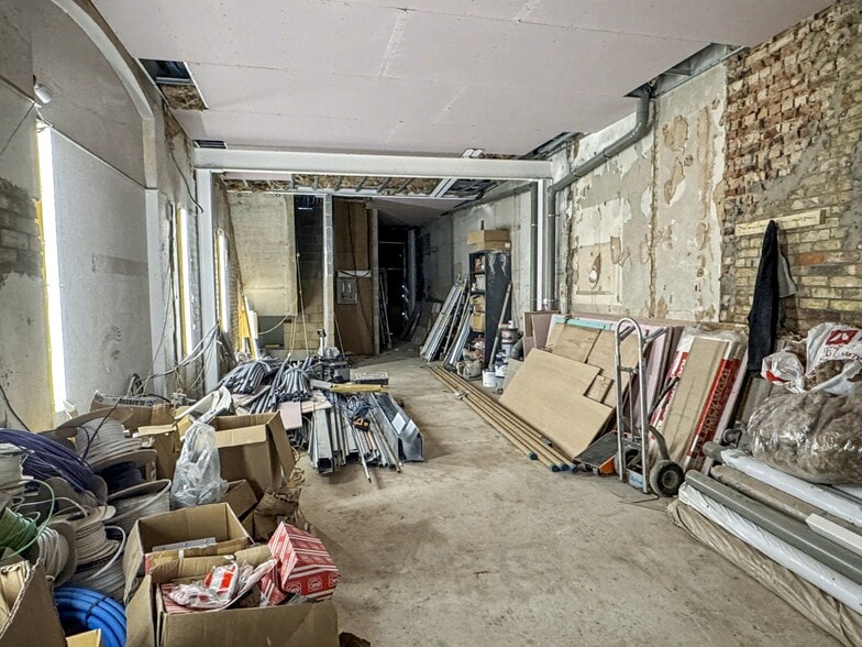 10 The Broadway, Woodford Green for lease - Building Photo - Image 3 of 6
