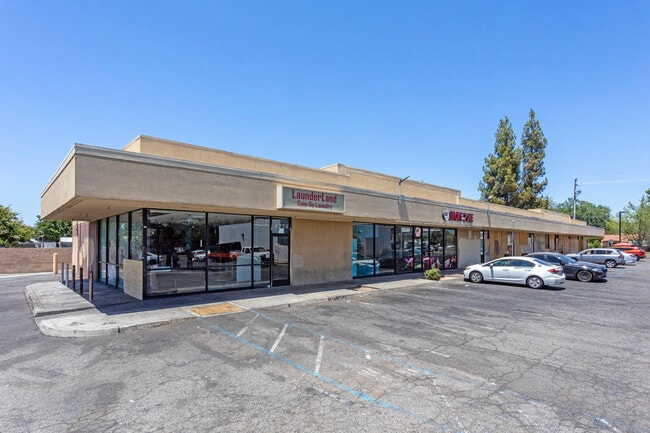 More details for Value-Add Retail on High-Traffic Corner – for Sale, Fresno, CA