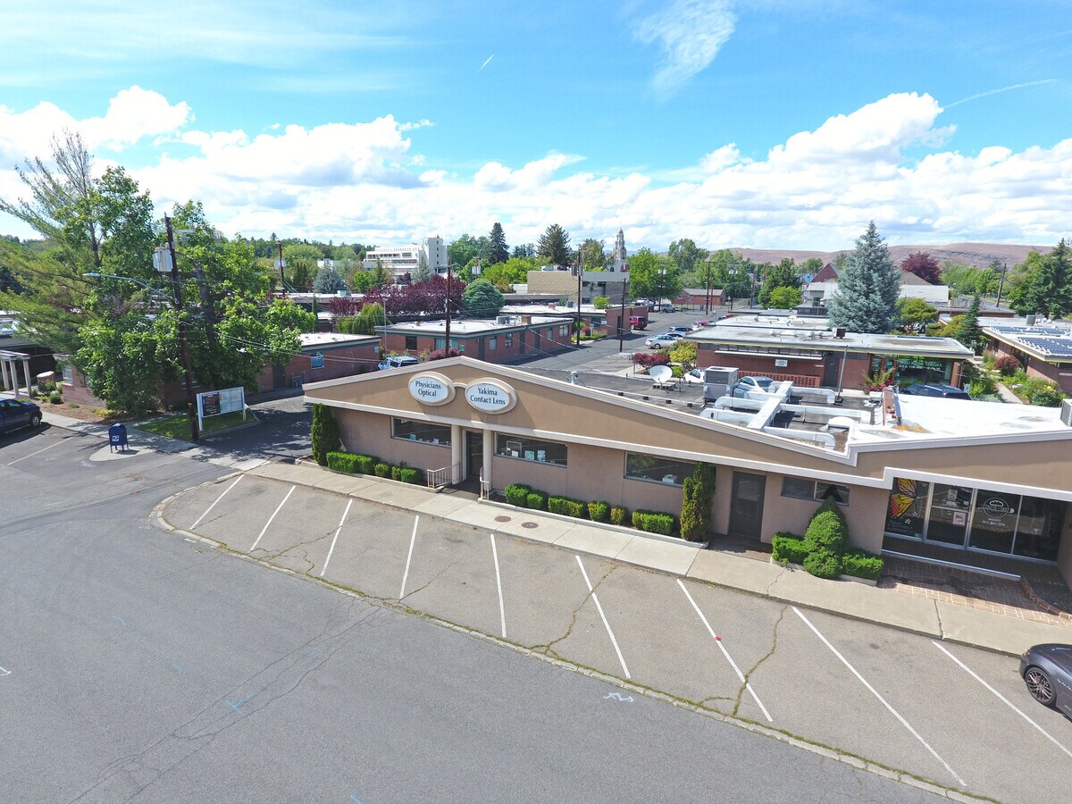 1109 W Spruce St, Yakima, WA 98902
