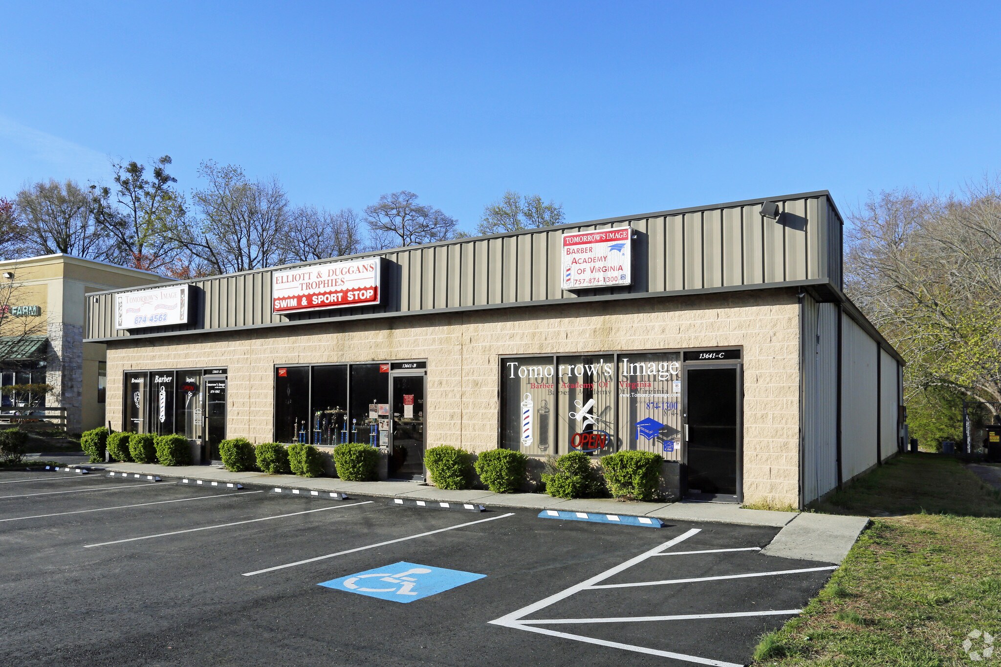 13641 Warwick Blvd, Newport News, VA 23602 Retail Bldg for Lease