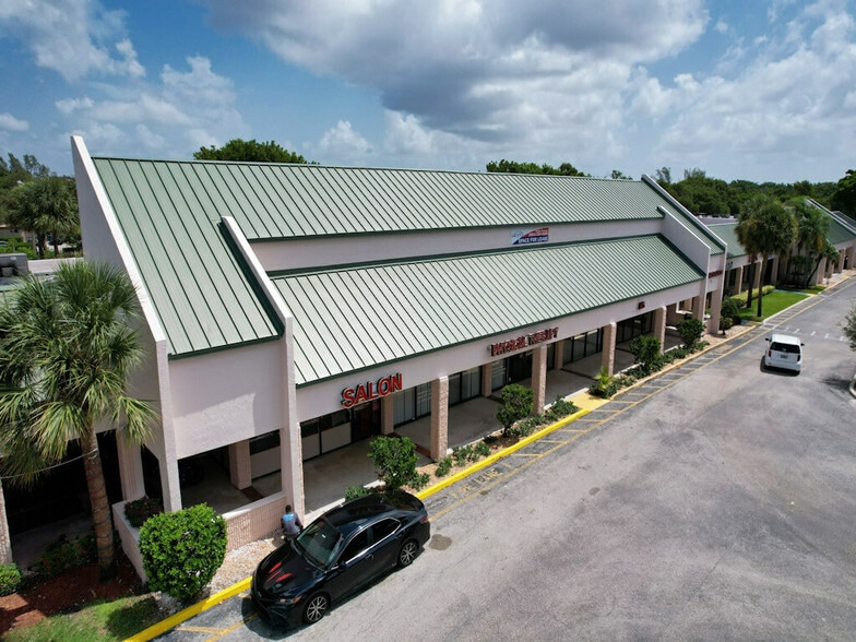 7101-7225 W Oakland Park Blvd, Lauderhill, FL for lease - Building Photo - Image 3 of 6