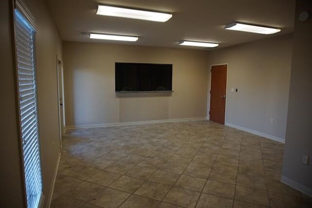 249A W Church St, Lexington, TN for lease - Interior Photo - Image 3 of 15