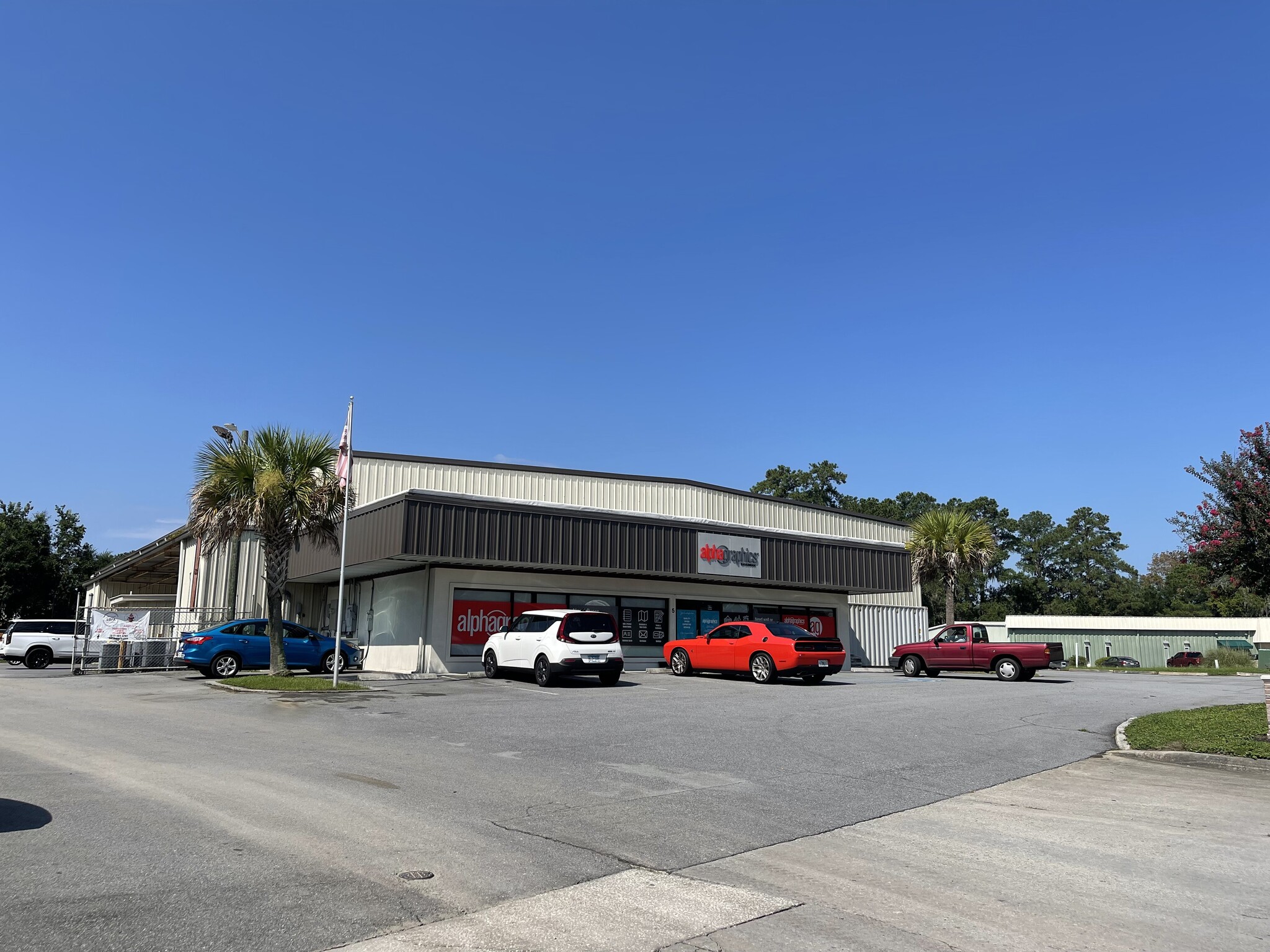 5 Mall Ter, Savannah, GA for sale Building Photo- Image 1 of 1