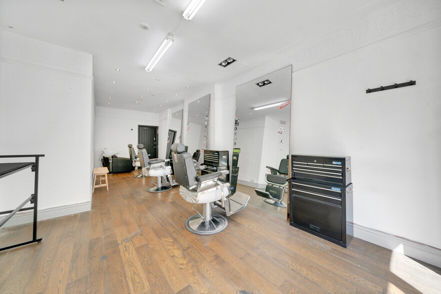 45-47 Fashion St, London for lease - Interior Photo - Image 3 of 10