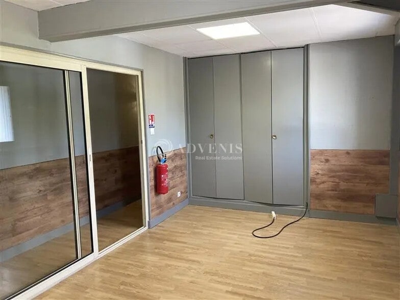 Office in Blois for lease - Interior Photo - Image 2 of 5