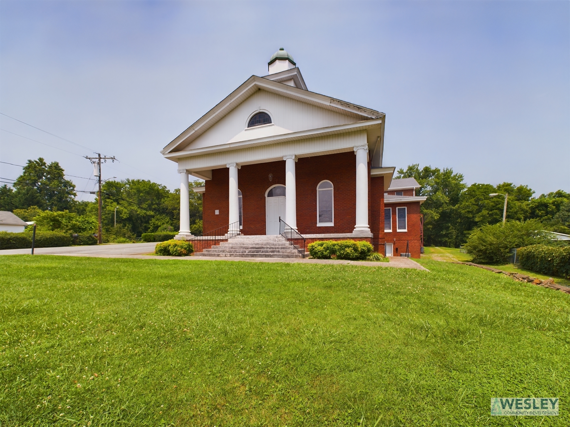 1373 Delwood Dr SW, Lenoir, NC for sale Primary Photo- Image 1 of 25