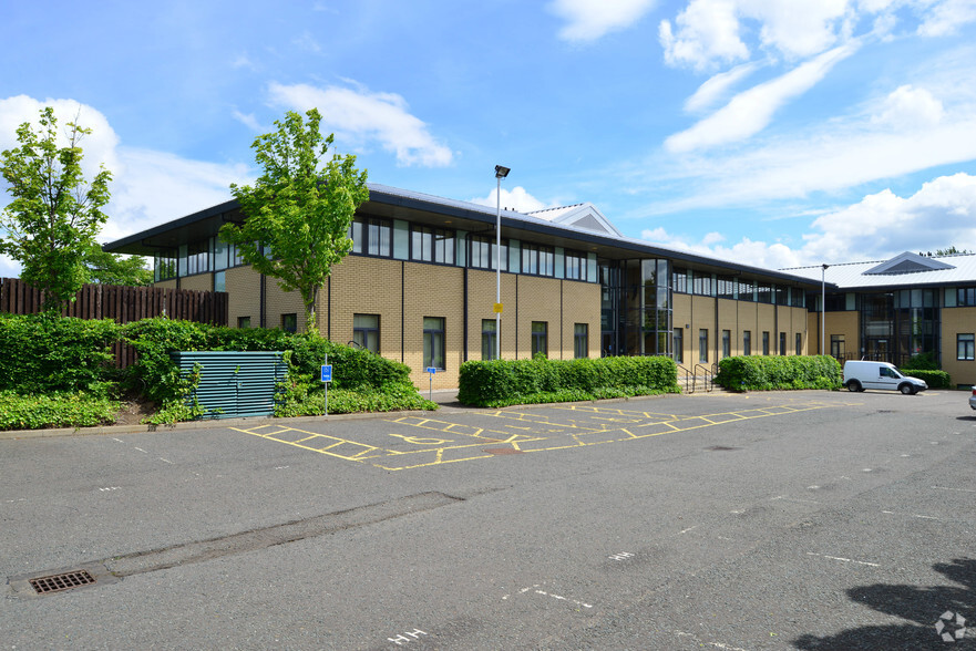 595 Calder Rd, Edinburgh for lease - Primary Photo - Image 1 of 2