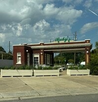 Turnkey Bar / Restaurant / Coffee Shop -Lease - Bar