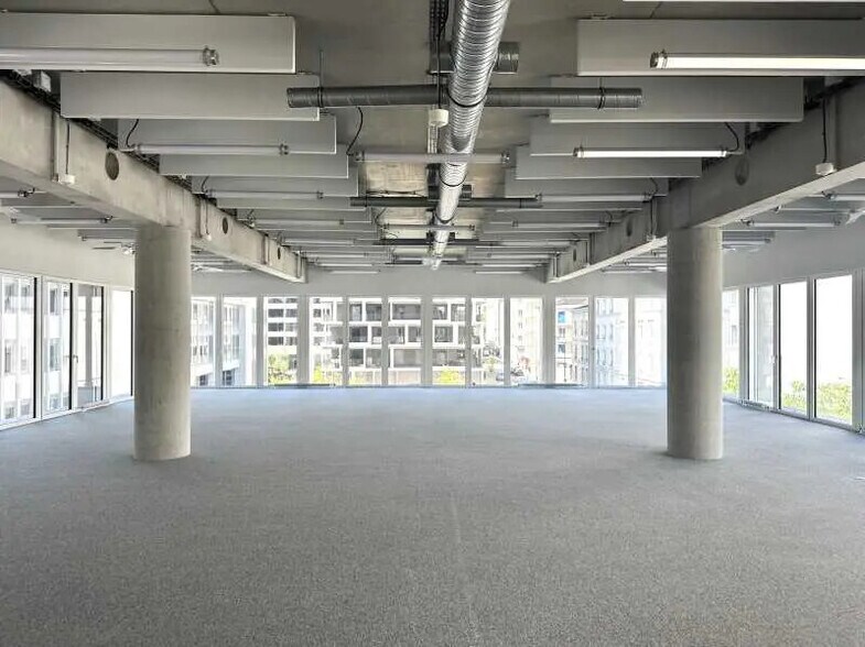 Office in Lyon for sale - Building Photo - Image 1 of 5