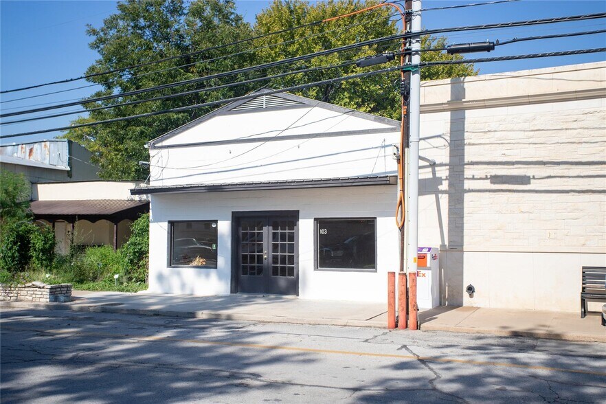 103 SW Vernon St, Glen Rose, TX for sale - Primary Photo - Image 1 of 1