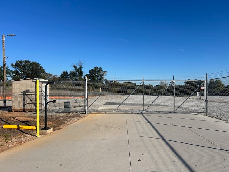 1699 Victor Hill Rd, Duncan, SC for lease - Building Photo - Image 1 of 4