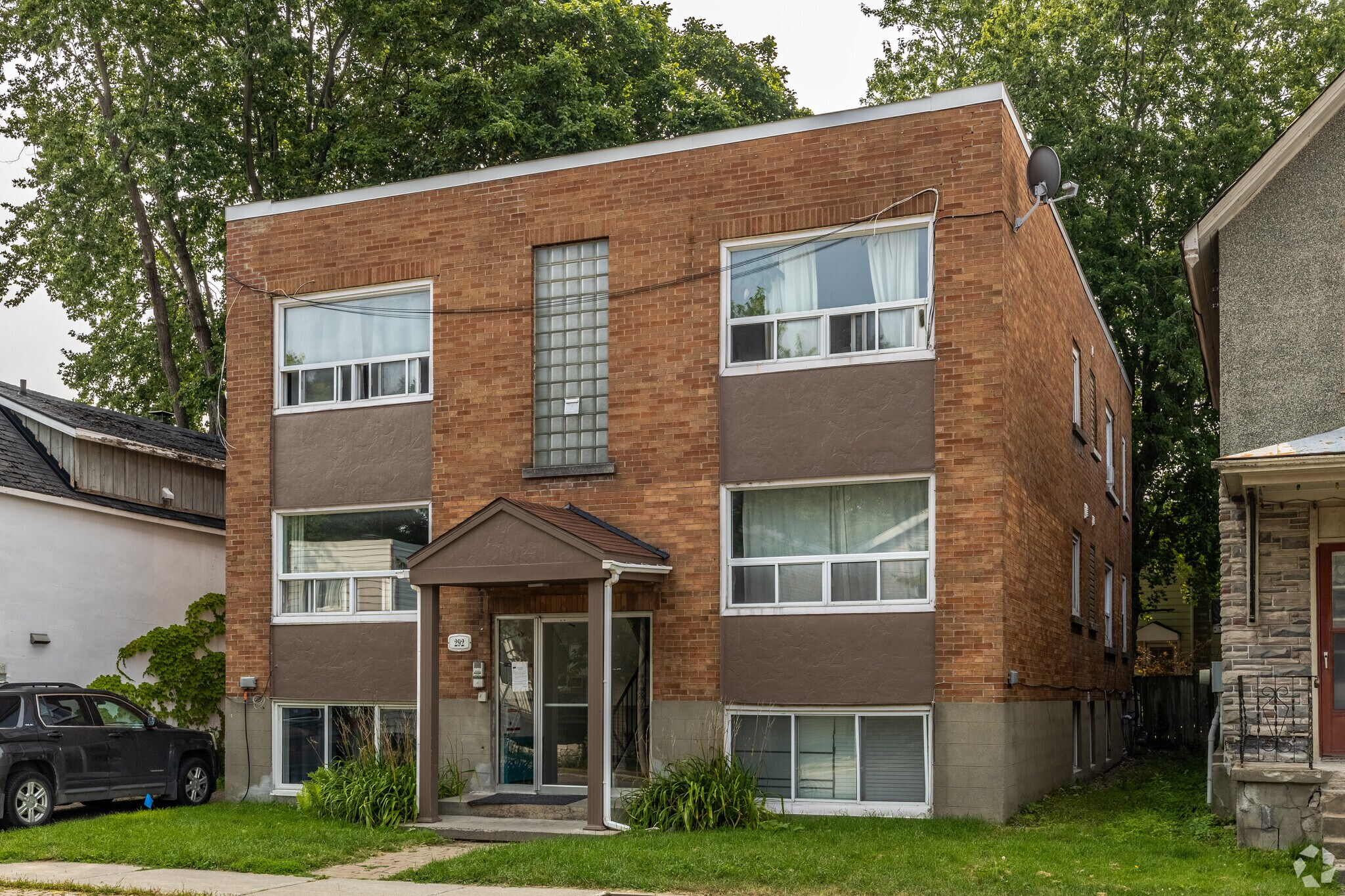292 St Andrew St, Ottawa, ON for sale Primary Photo- Image 1 of 1