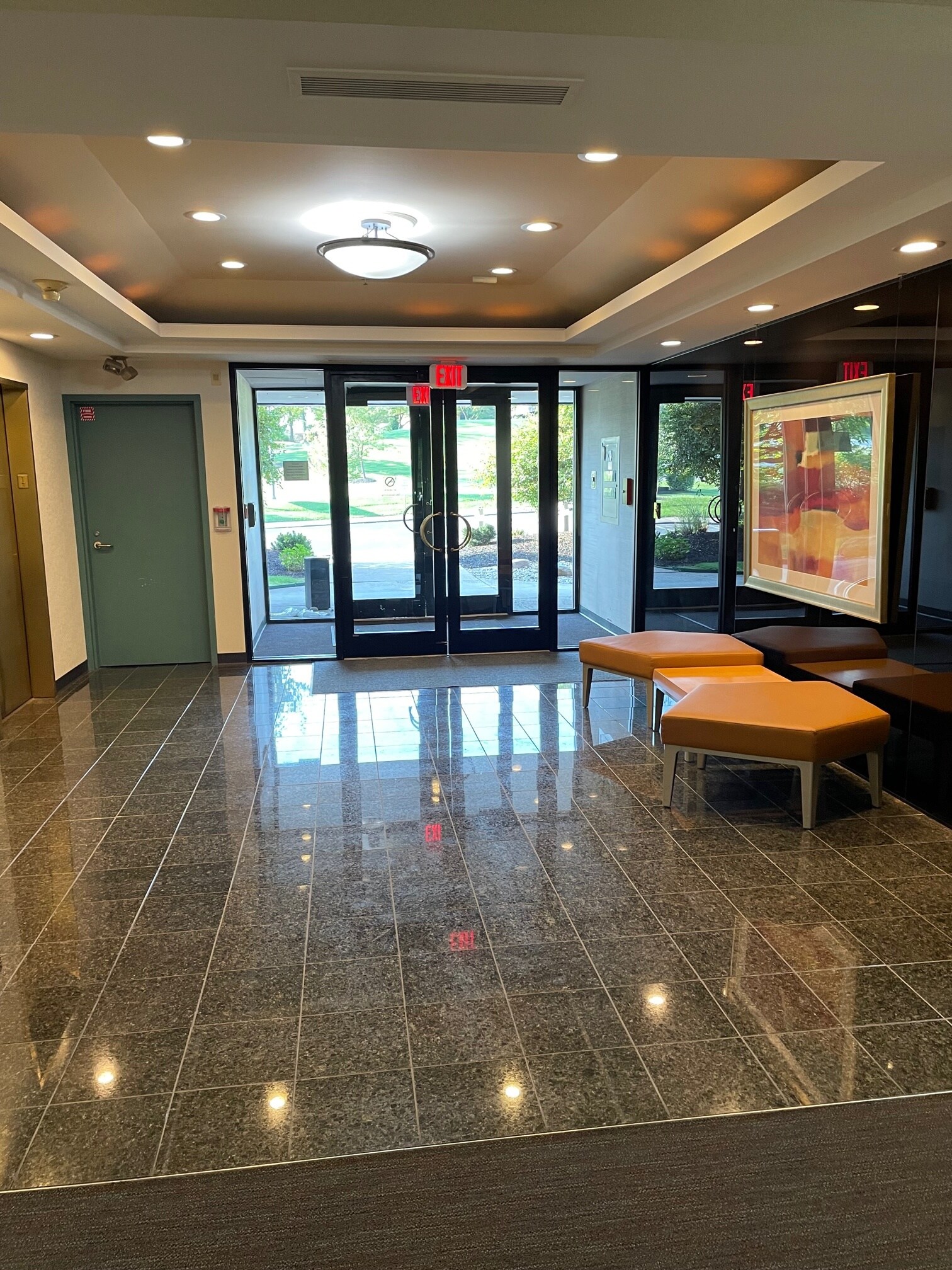 2734 Chancellor Dr, Crestview Hills, KY 41017 Office for Lease