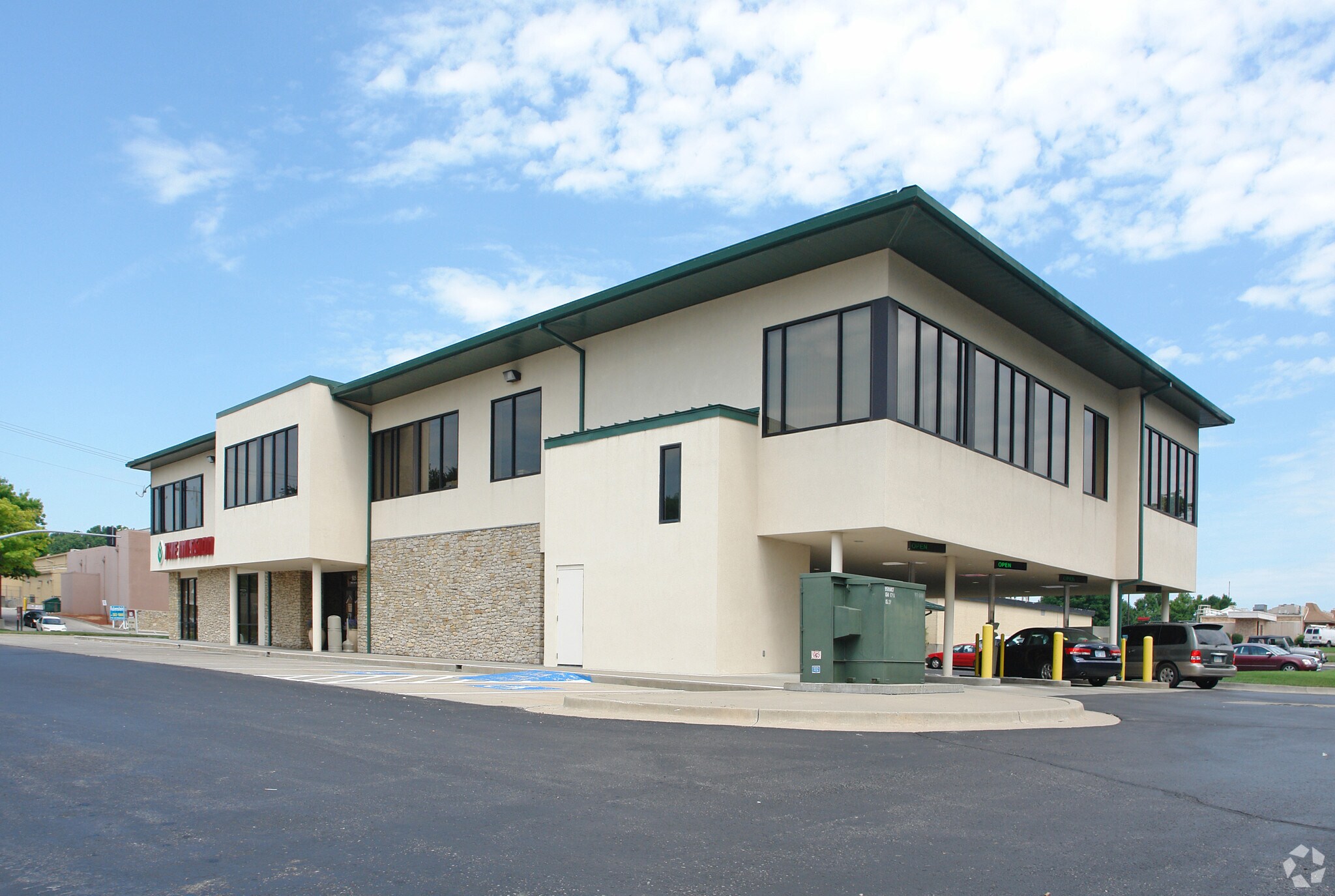 5115 Roe Blvd, Roeland Park, KS for sale Primary Photo- Image 1 of 1