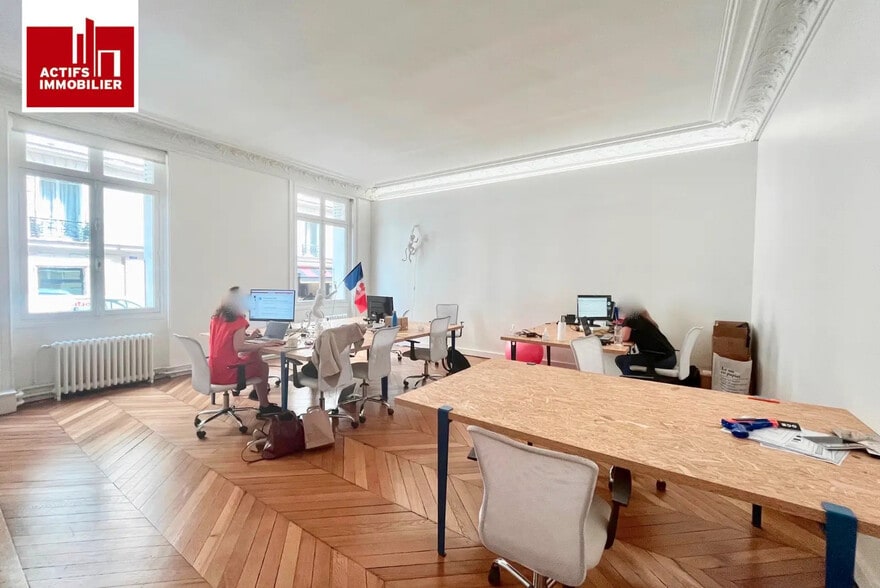 Office in Paris for lease - Interior Photo - Image 3 of 5