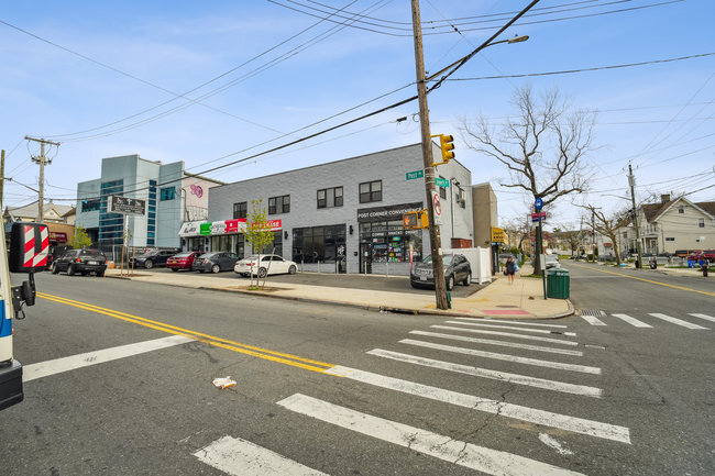 868 Post Ave, Staten Island, NY for sale - Building Photo - Image 2 of 10